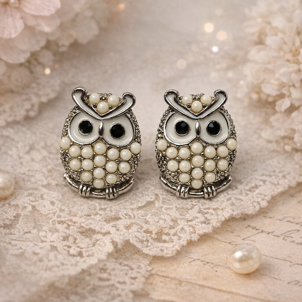 Cute Owl Stud Earrings Cream Bead Rhinestone Silver Tone Woodland